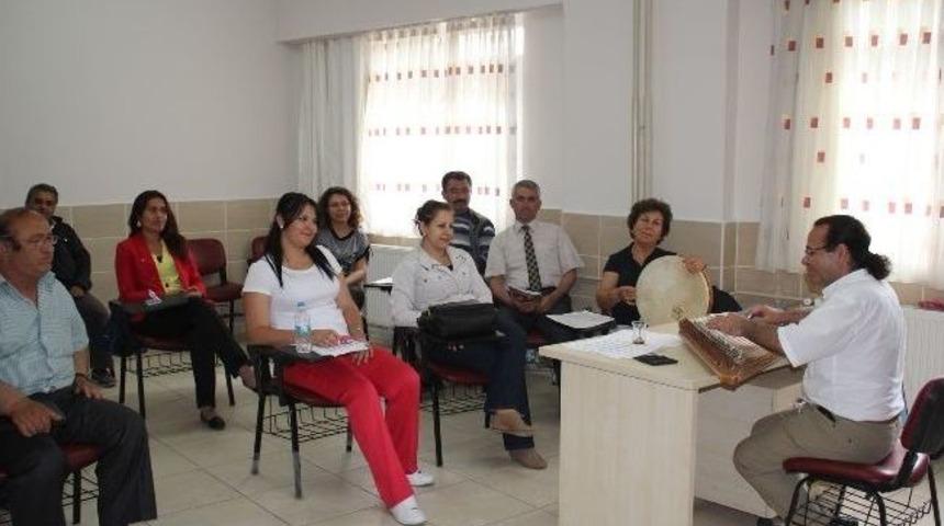 Korkuteli&rsquo;de T&uuml;rk Sanat M&uuml;ziği Korosu &Ccedil;alışıyor