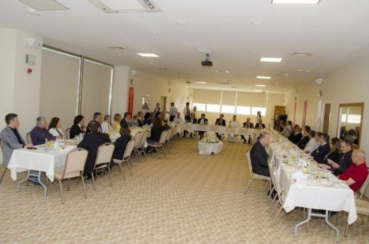 Karşıyaka Protokol&uuml; Medicalparkta &ldquo;sevgi&rdquo;yi Konuştu