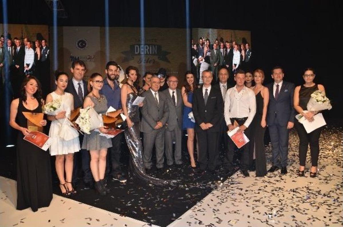 Deri'n Fikirler G&ouml;z Kamaştırdı