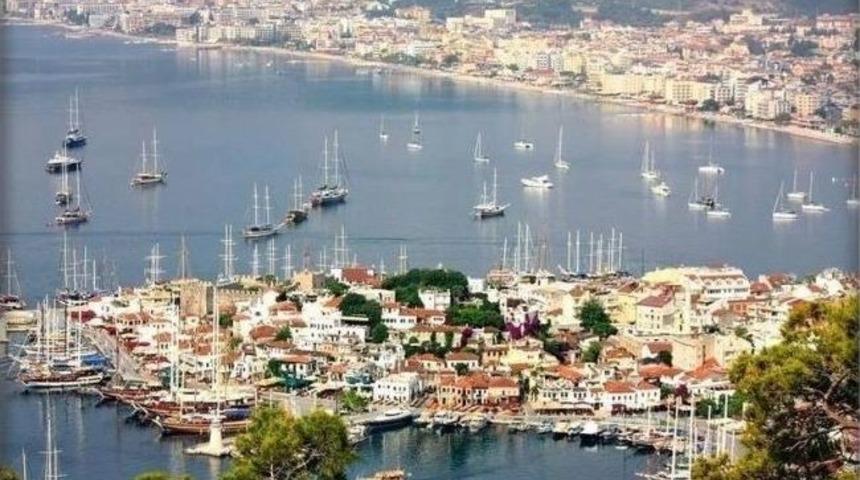 &Uuml;nl&uuml;ler Marmaris'i Sevdi