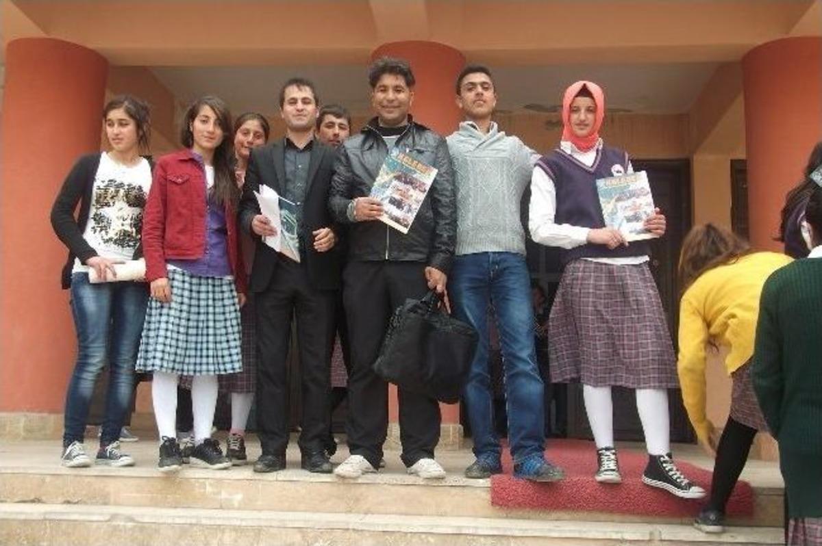 Van&rsquo;ın S&uuml;per &Uuml;cretli &Ouml;ğretmeni &Ccedil;ınarcı&rsquo;dan &Ouml;rnek Davranış