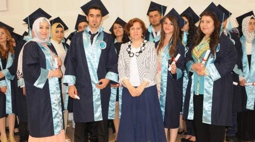 Hemşirelik B&ouml;l&uuml;m&uuml;nden Yemin T&ouml;reni