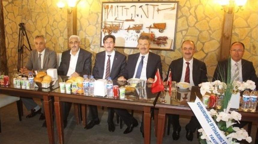 Kayseri Şeker'den, B&uuml;nyan'da Pancar Ekimi Yapan &Ccedil;ift&ccedil;ilere Bilgilendirme Toplantısı