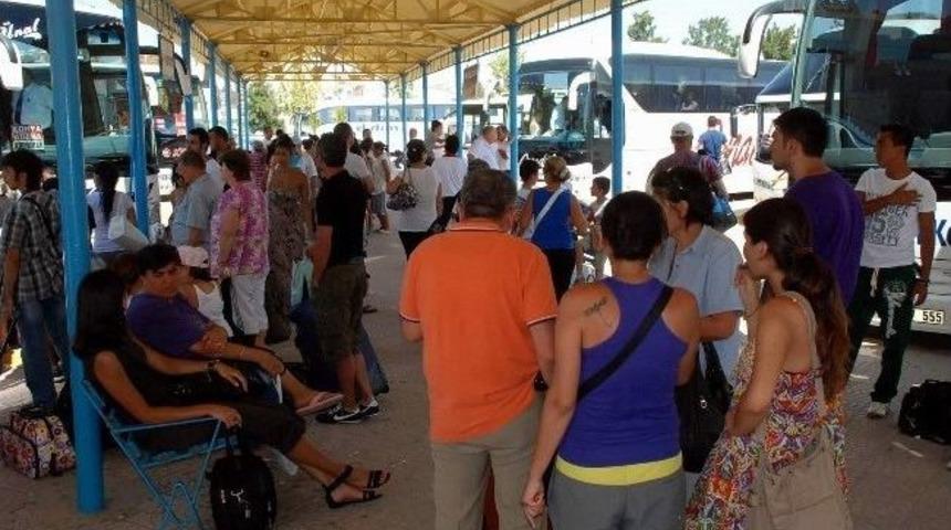 18 Yaşından K&uuml;&ccedil;&uuml;klere Bilet Satışına Yeni D&uuml;zenleme