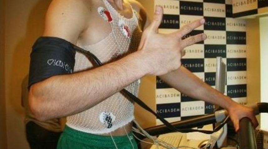 Bursaspor'un Yeni Transferi Emre Taşdemir, Sağlık Kontrol&uuml;nden Ge&ccedil;ti