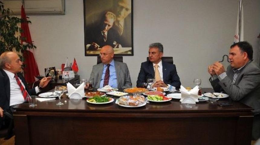 Osiad Başkan Yaşar&rsquo;ı Ağırladı