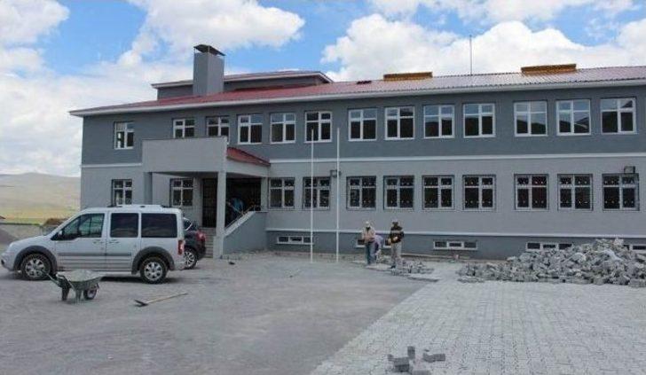 Özalp Kaymakamı Okul Ve Lojman İnşaatlarını Denetledi G1