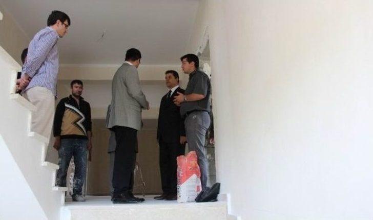 Özalp Kaymakamı Okul Ve Lojman İnşaatlarını Denetledi G2