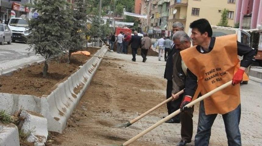 Hakkari&rsquo;deki Orta Ref&uuml;jlere New Chorsy Taşları D&ouml;şendi