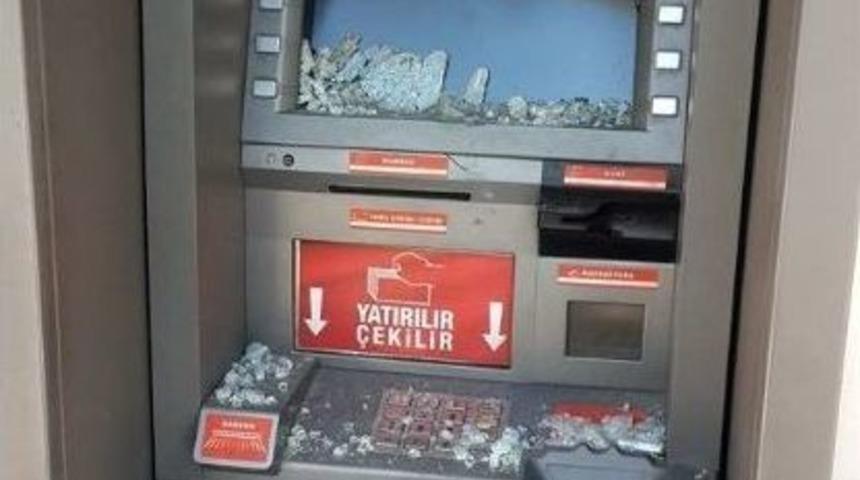 Patnos'ta Banka Atm'lerine Saldırı