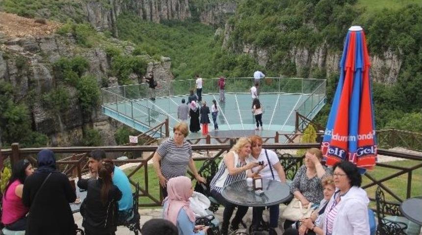 Bu Camda Y&uuml;r&uuml;mek Y&uuml;rek İstiyor