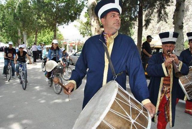 Amasya’da Mehterli Çevre Yürüyüşü