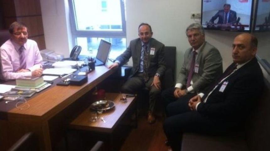 Başkan &Uuml;z&uuml;lmez, Ankara&rsquo;da Temaslarda Bulundu