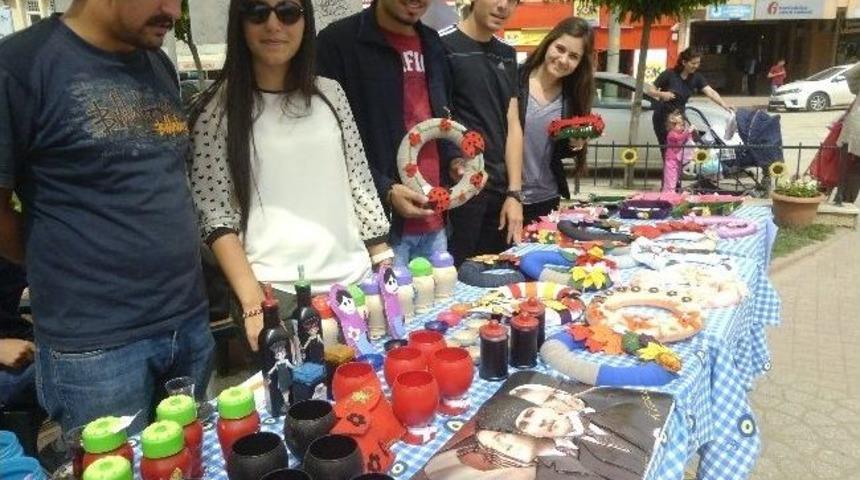 &Ouml;ğrenciler Har&ccedil;lıklarını Yaptıkları Eserlerle &Ccedil;ıkarıyor