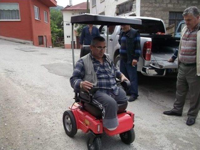 Ak&uuml;l&uuml; Tekerlekli Sandalye Yardımı 2