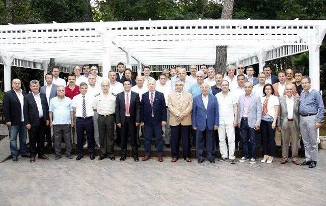 D&ouml;şemealtı Belediye Başkanı Gen&ccedil;, İşadamlarıyla Buluştu 2