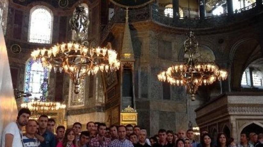 Uşaklı Firma 175 &Ccedil;alışanını Moral Ve Motivasyon Gezisine &Ccedil;ıkardı