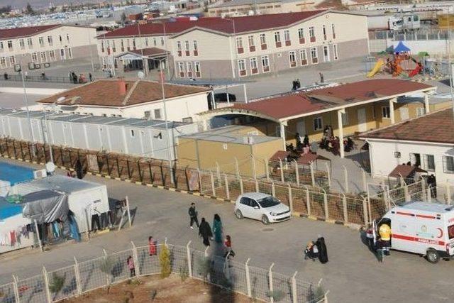 Suriyeliler, Esad ın Se&ccedil;ilmesine Tepki G&ouml;sterdiler 2