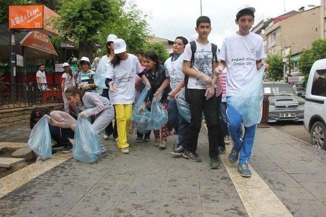 &Ccedil;ocuklar Temizlik Yaptı 1