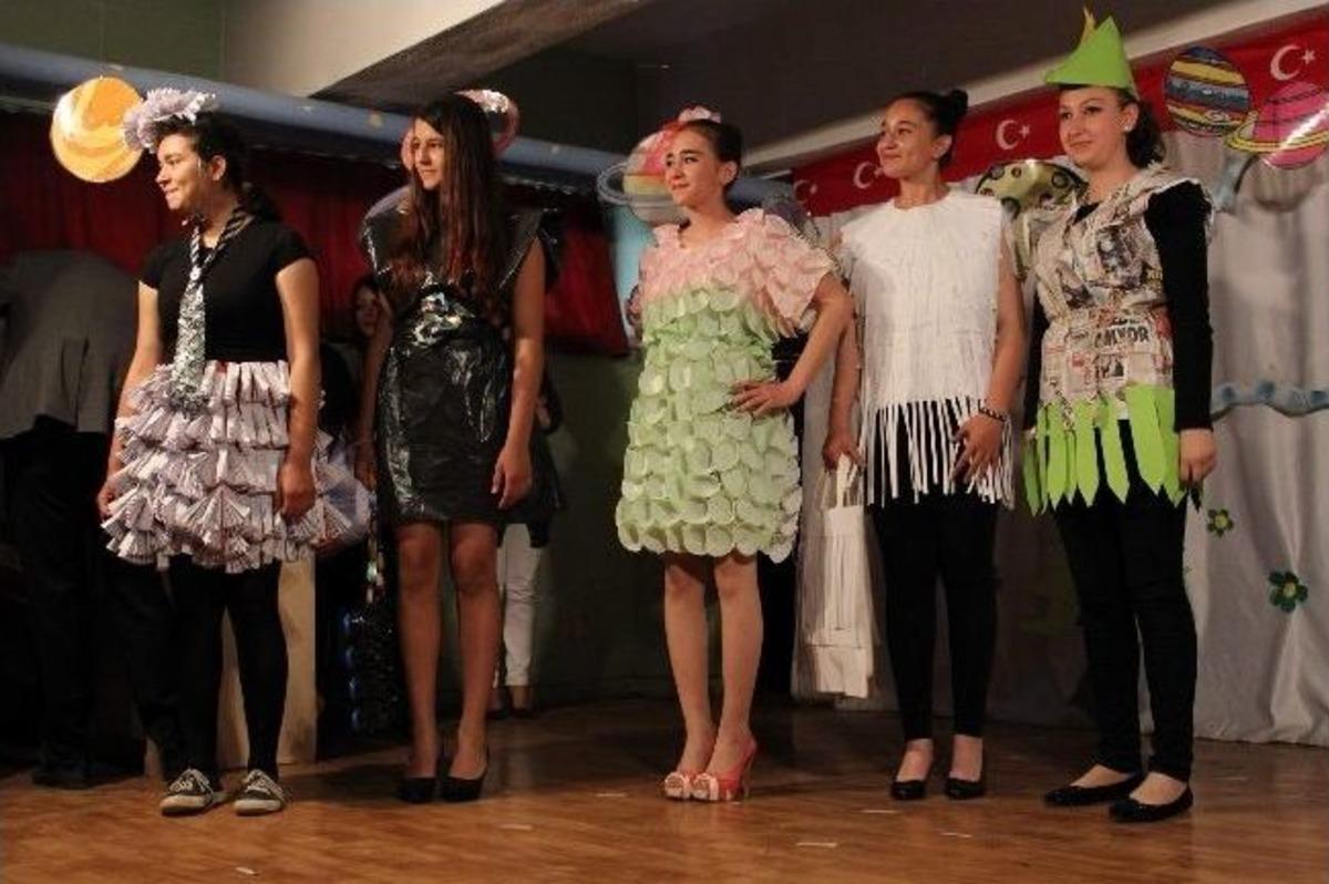 Geri D&ouml;n&uuml;ş&uuml;m&uuml;n &Ouml;nemine Defileyle Dikkat &Ccedil;ektiler