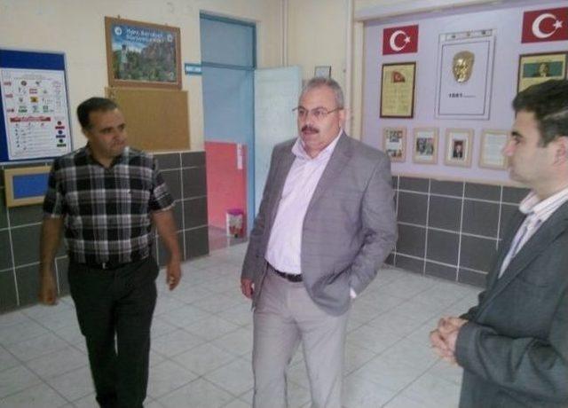 Gediz İl&ccedil;e Milli Eğitim M&uuml;d&uuml;r&uuml; Aydın Okullarda İnceleme Yaptı 1