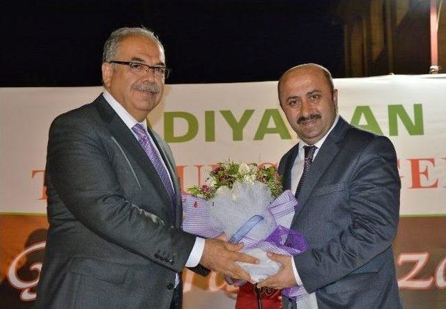 &ldquo;islam&rsquo;da Kadın Ve Aile&rdquo; Konulu Konferans Ve İlahi Konseri 1