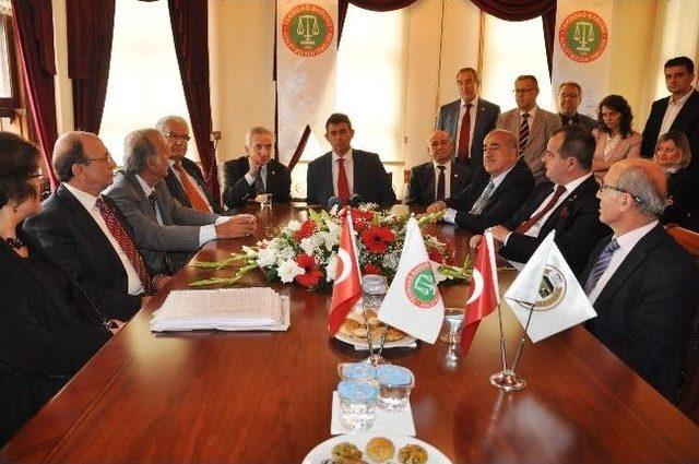 T&uuml;rkiye Barolar Birliği Başkanı Feyzioğlu: 2