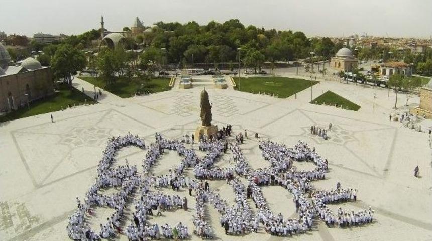 Konya'da &Ouml;ğrenciler &Ccedil;evre İ&ccedil;in Bir Araya Geldi