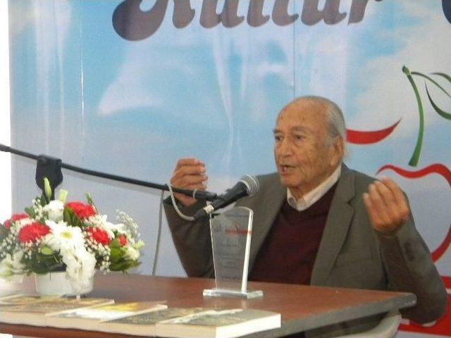 Gazeteci Yazar Hıfzı Topuz "g&uuml;n&uuml;m&uuml;zde K&ouml;şe Yazarlığı Farklı Bir Boyut Kazanmıştır" 1