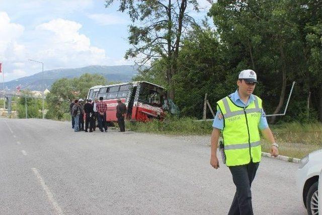 K&uuml;tahya da Trafik Kazası: 4 Yaralı 1