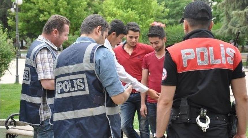 Polis Ekipleri &Ccedil;alışmalarını Hız Kesmeden S&uuml;rd&uuml;r&uuml;yor