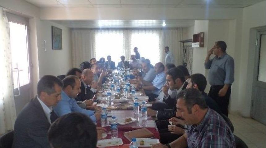 Varto Milli Eğitim M&uuml;d&uuml;r&uuml; Avcı Okul M&uuml;d&uuml;rleri İle Toplandı