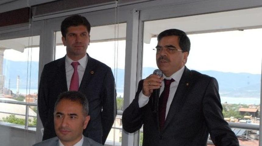 Vali Yılmaz&rsquo;a Veda Yemeği