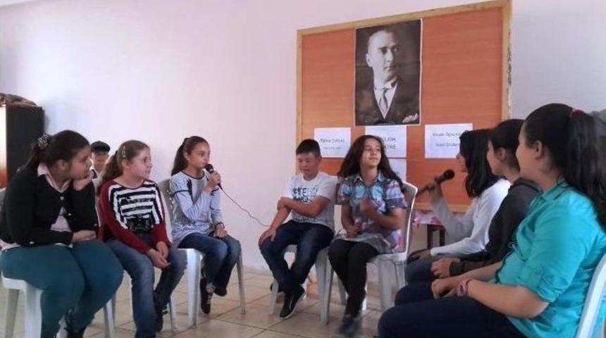 Cumhuriyet Ortaokulunda İngilizce Tiyatro Oyunu