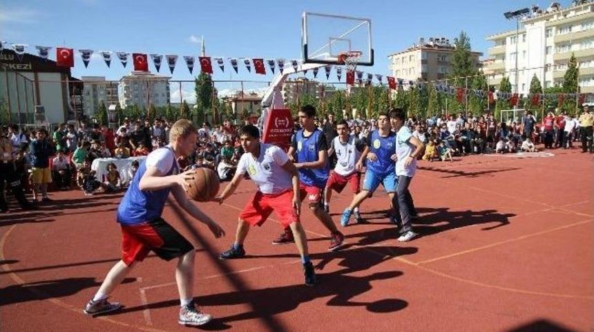 &Ouml;zel Sanko Okulları Geleneksel Streetball Turnuvası