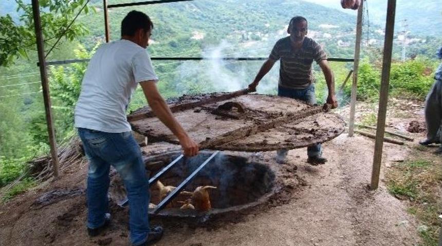 Cide'de Kuyu Kebabı Sezonu A&ccedil;ıldı