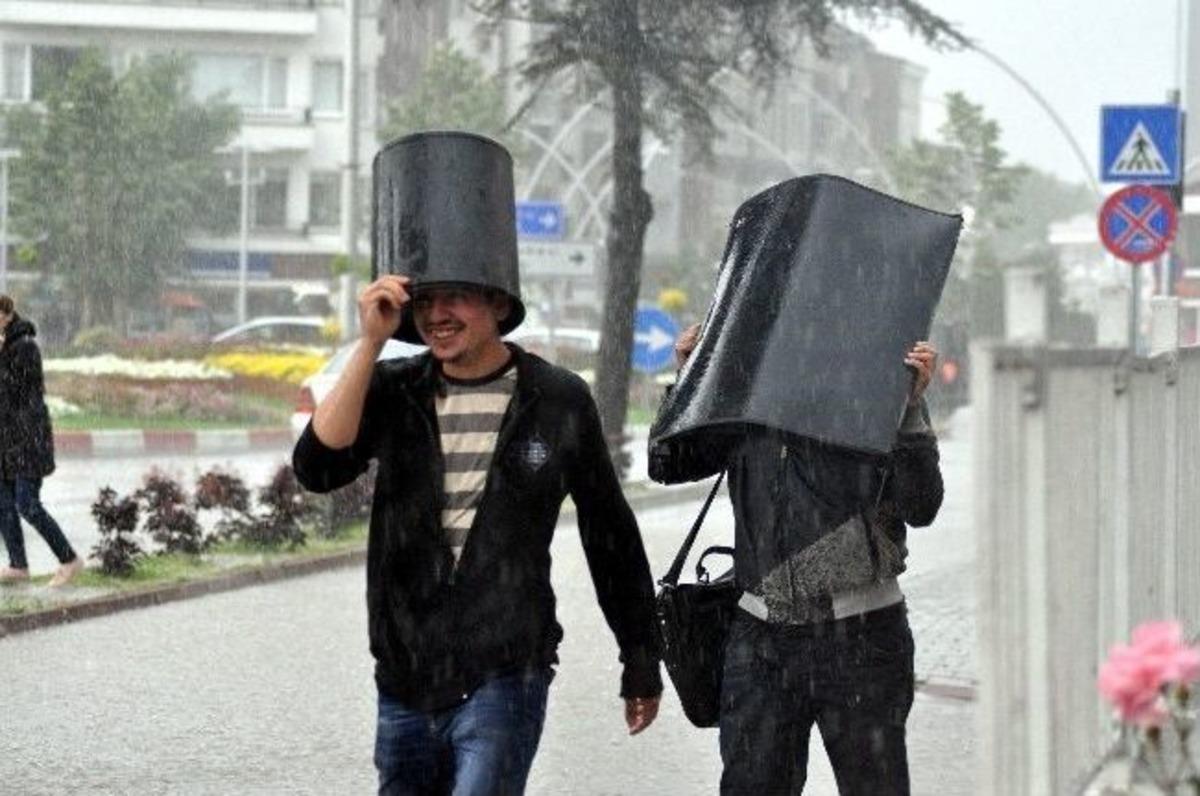 Bolu&rsquo;da Sokaklar G&ouml;le D&ouml;nd&uuml;