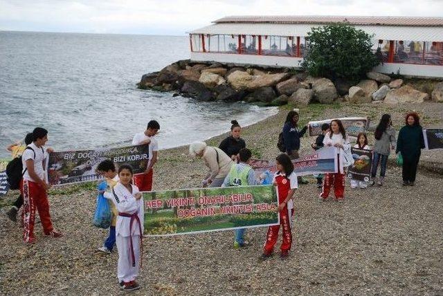 Minik Sporcular, Dünya Çevre Gününü Sahil Temizliği Yaparak Kutladı