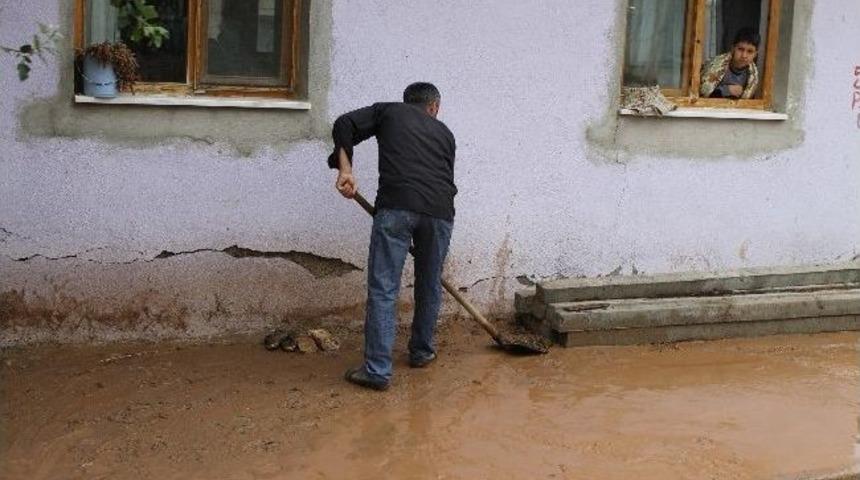Honaz&rsquo;daki Selin Ardından Hasar Tespit &Ccedil;alışmaları Yapılıyor