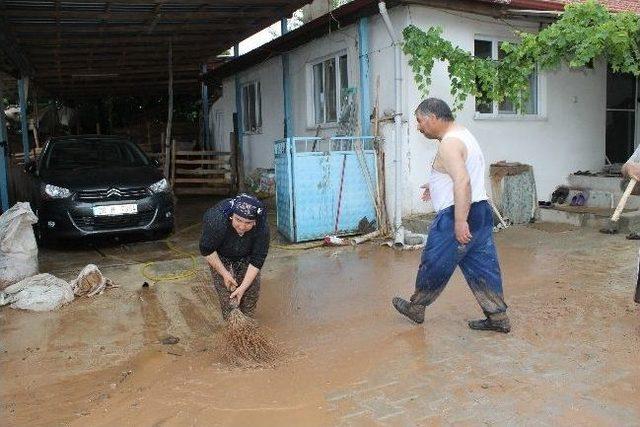 Honaz’daki Selin Ardından Hasar Tespit Çalışmaları Yapılıyor