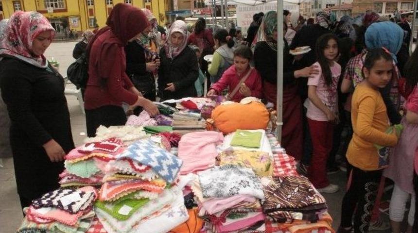 Yozgat Yavuz Selim İlkokulu Kermes D&uuml;zenledi