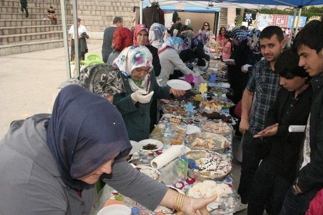 Yozgat Yavuz Selim İlkokulu Kermes Düzenledi