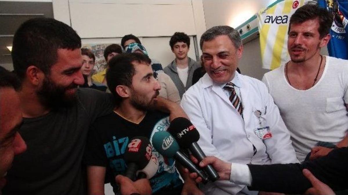 Arda Turan Ve Emre Belozoğlu&rsquo;ndan Hastaneye Anlamlı Ziyaret