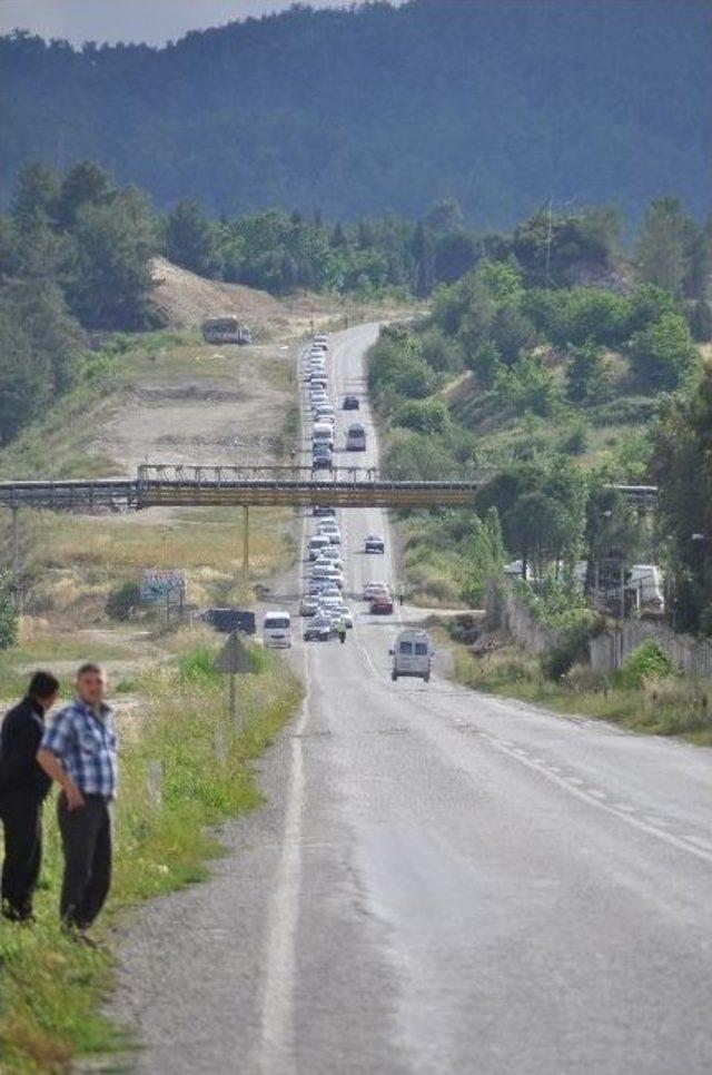 İşçiler Cumhurbaşkanı Gül'e Seslerini Duyurmaya Çalıştı