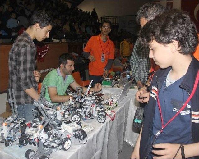 Kütahya da bilim Sanat Merkezleri Arası Robot Yarışması 2