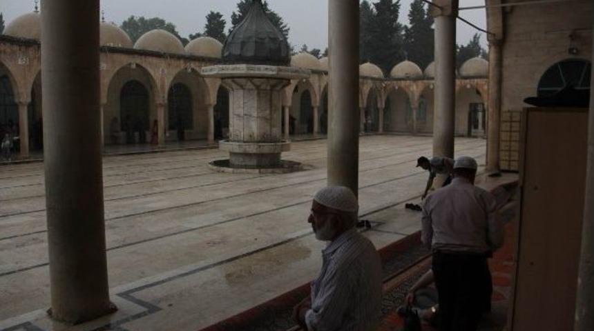 Şanlıurfa&rsquo;da Fındık B&uuml;y&uuml;kl&uuml;ğ&uuml;nde Dolu