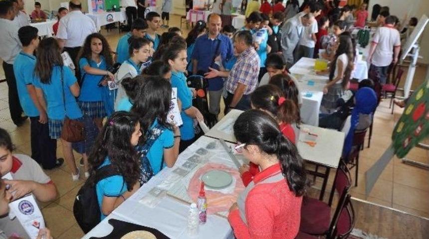 Kuşadası&rsquo;nda &Ouml;ğrencilerden Bilim Sergisi