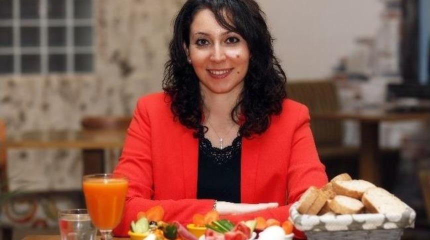 Uzel: "sınavda Başarı İ&ccedil;in Doğru Beslenin"