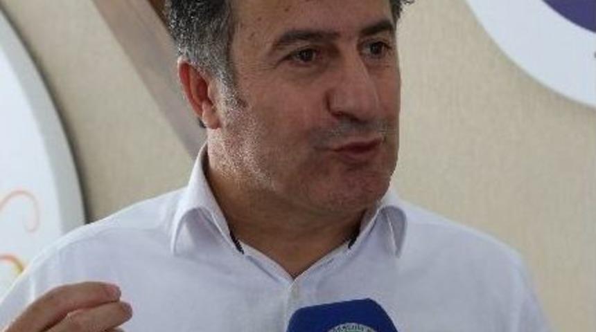 &Uuml;nl&uuml; Oyuncu Veysel Diker: