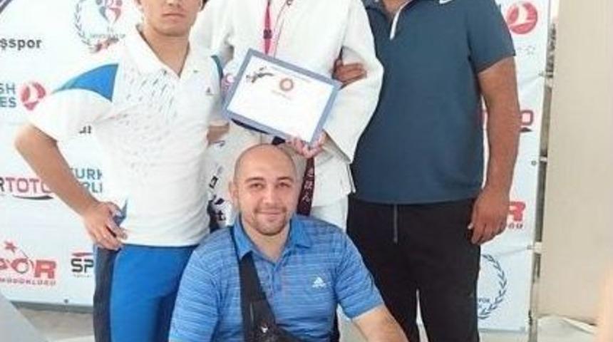 Denizli B&uuml;y&uuml;kşehir Belediyespor&rsquo;dan Judo Milli Takımı'na 5 Sporcu